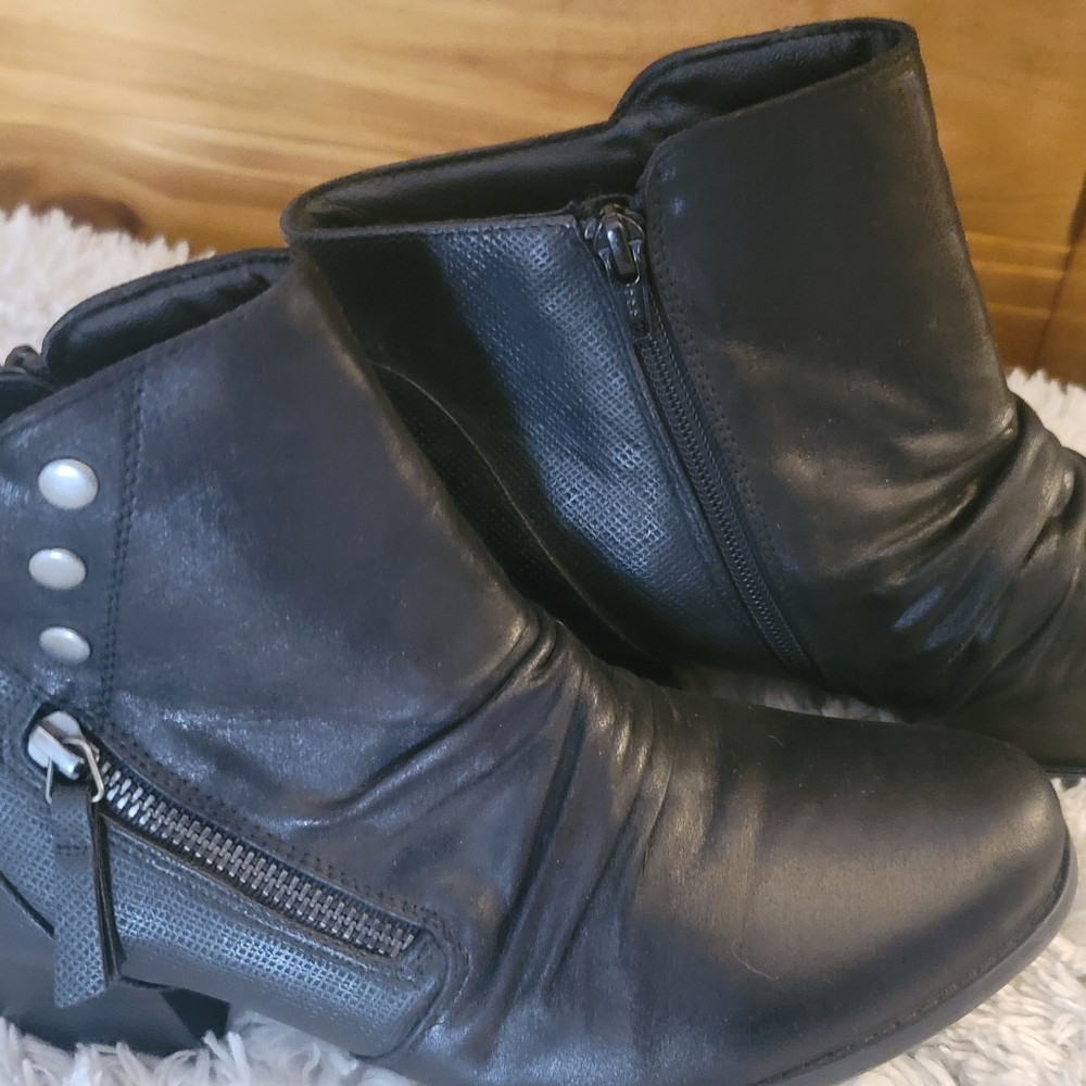 Women's Booties